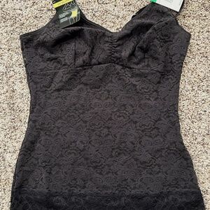Bali "Top Solutions" ShapeWear Size L  NWT in Black Soft Lace